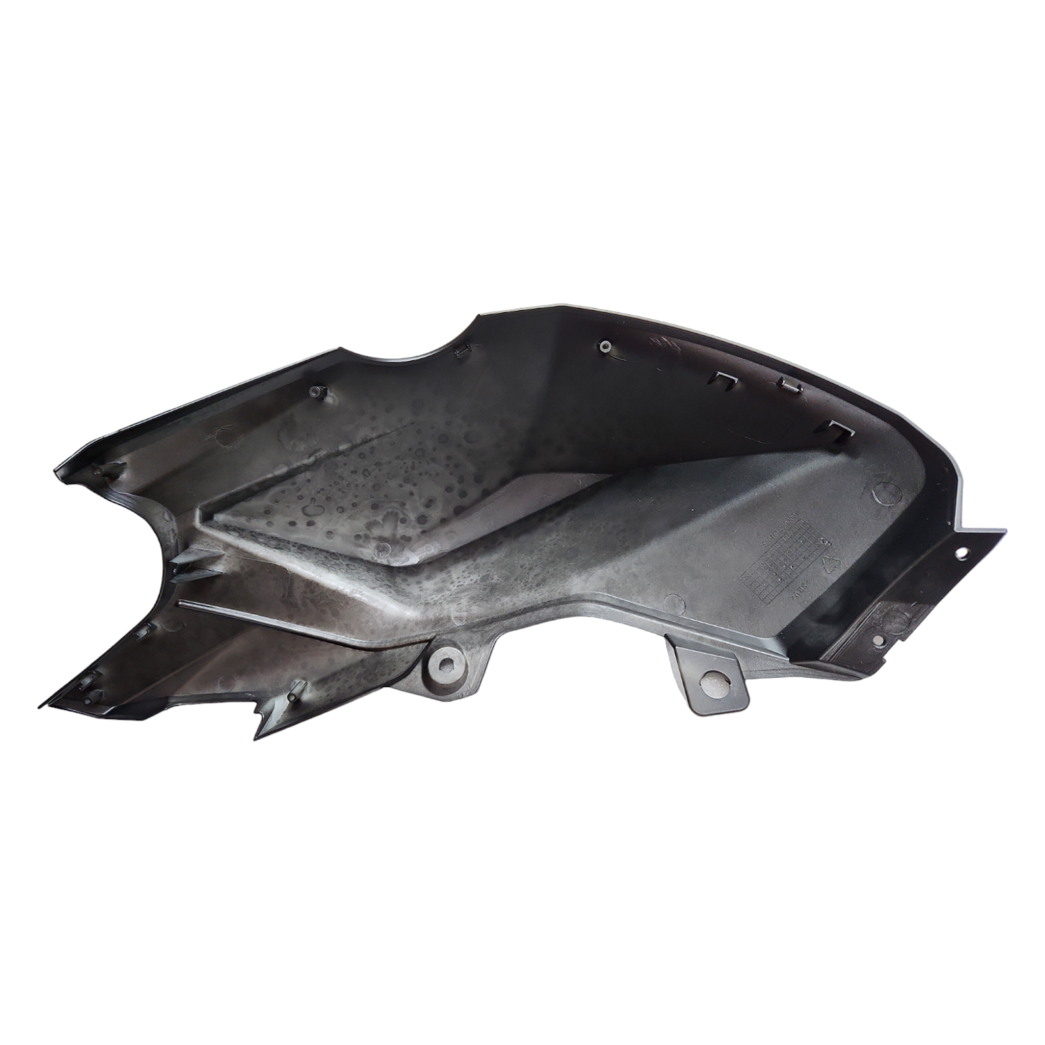 CUBIERTA TANQUE COMBUSTIBLE DERECHA NEGRO CON STICKER - Image 2