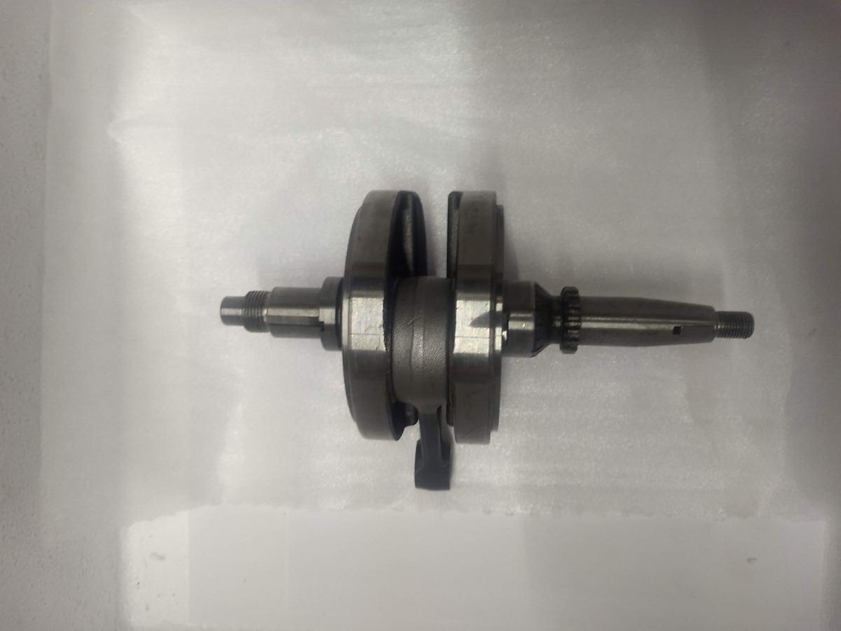 Cigüeñal con biela - Image 2